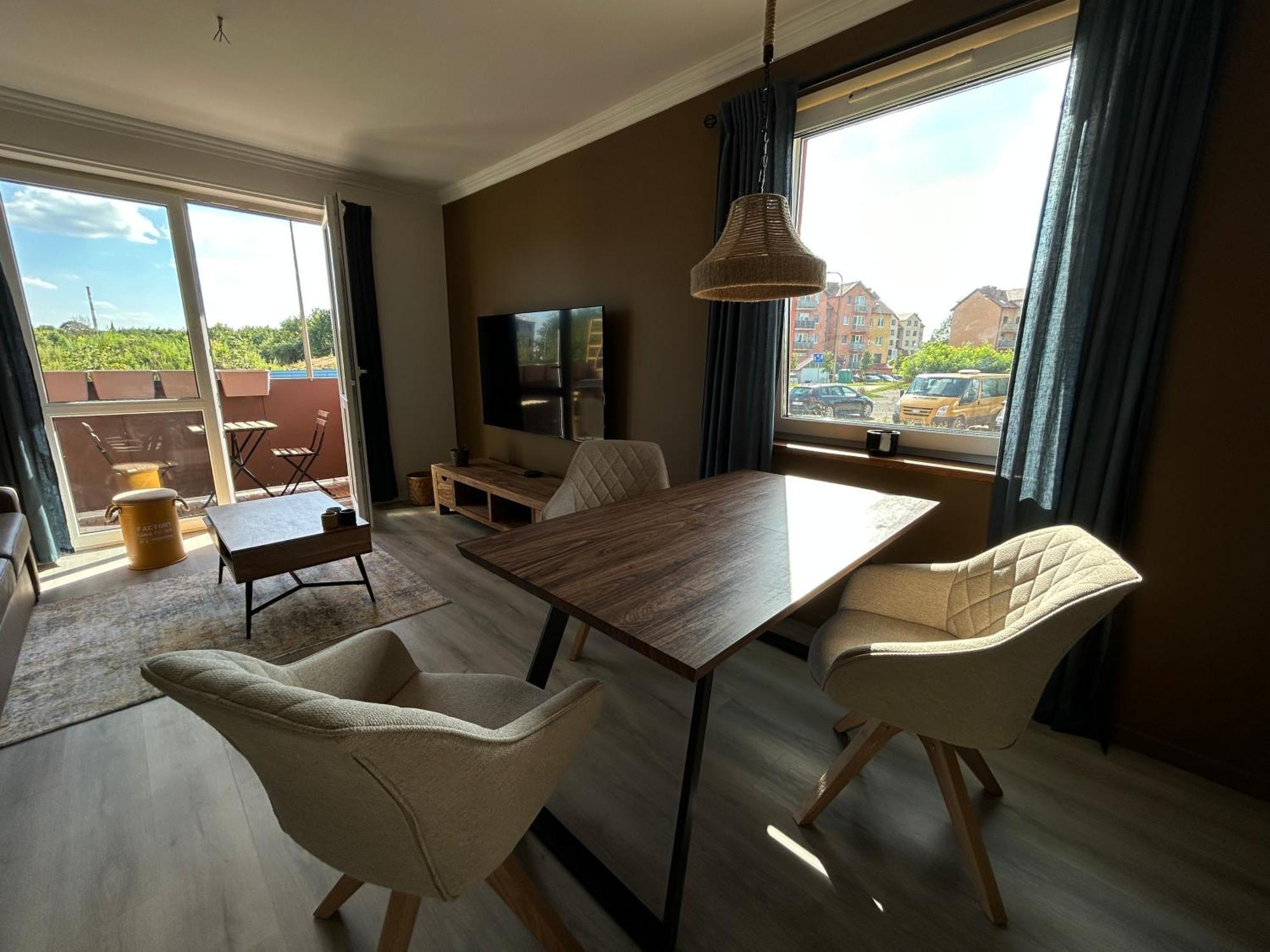 Przytulny Apartament Любин Экстерьер фото